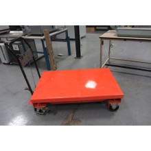 LIFT TABLE