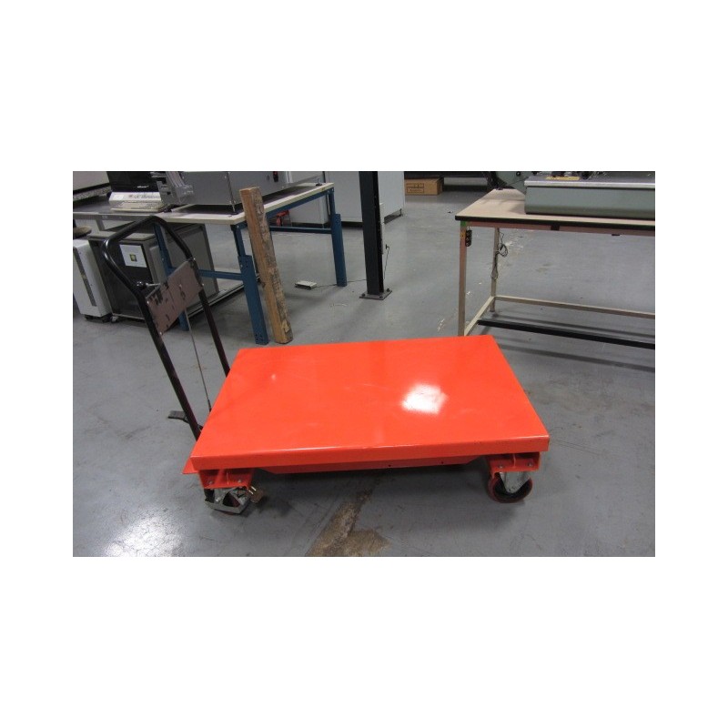 LIFT TABLE